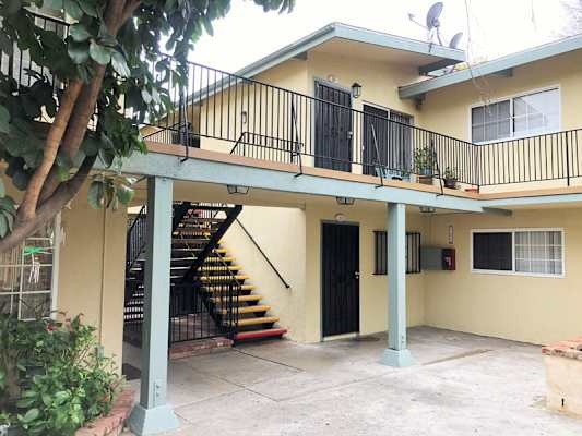 Sanborn Apts property